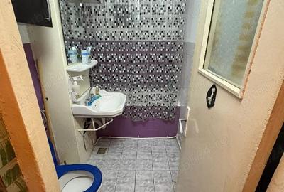 Apartament cu 3 camere semidecomandat în Central - 2