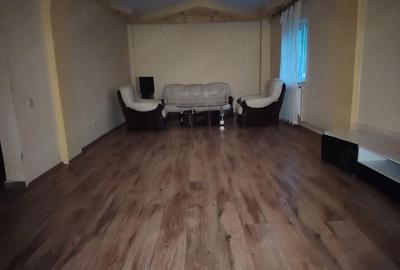 Casă cu 5 camere cu Teren 284 Mp în Central - 9