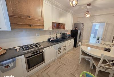 Apartament cu 3 camere, mobilat în Central - 2