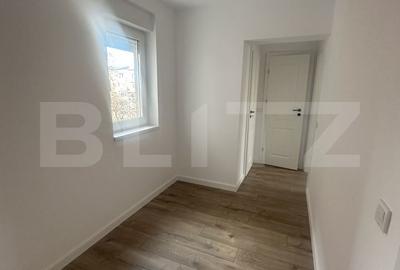 Apartament cu 3 camere semidecomandat în Micro 15 - 4