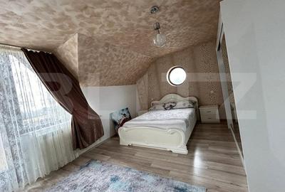 Casă cu 5 camere cu Teren 1600 Mp în Central - 2