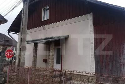 Casă cu 5 camere cu Teren 250 Mp în Central - 2