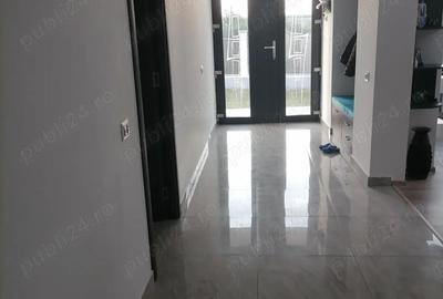 Casă cu 4 camere în Central - 11