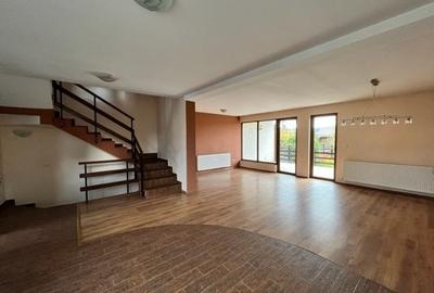 Casa deosebita, 4 camere, curte 380 mp, Ghimbav. - 2