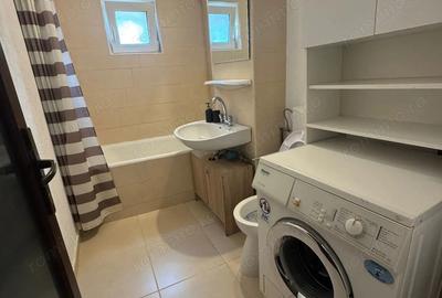 Apartament cu 2 camere semidecomandat în Aradului