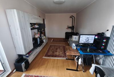 Apartament cu 3 camere decomandat în Colentina - 2