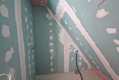 Casă cu 3 camere în Podu Dâmboviței - 2