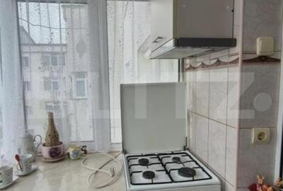 Apartament cu 3 camere decomandat, mobilat în Cug - 6
