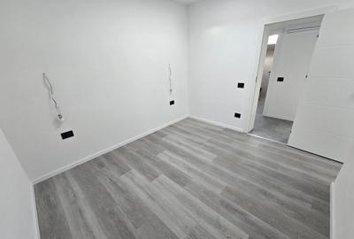 Apartament cu 3 camere decomandat în Girocului - 9