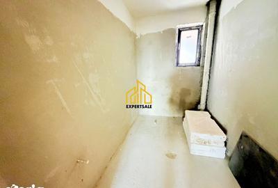 Casă cu 4 camere cu Teren 200 Mp în Central - 2