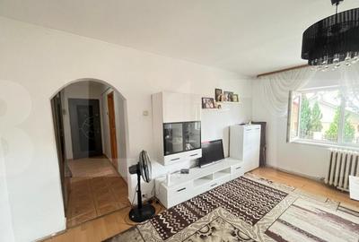 Apartament de 2 camere,parter, zona Grivita Botosani