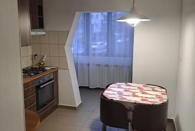 Apartament cu 3 camere decomandat în Central - 9
