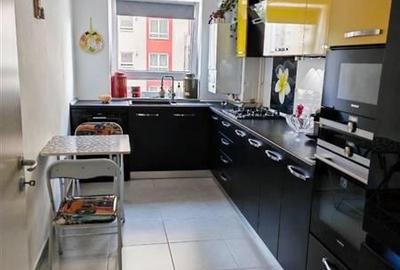 Decomandat,etaj1,mobilat,deosebit accesorizat,Avantgarden, Brasov - 2