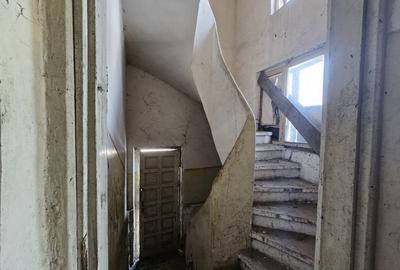 Casă individuală cu 7 camere cu Teren 4098 Mp în Grădiștea - 15