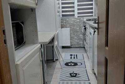 Apartamentul care i?i ofera lini?tea de acasa 3 camere, Zona Vest, Ploie?ti La cheie - 1