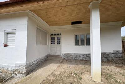 Casă cu 4 camere în Lugașu de Sus - 12