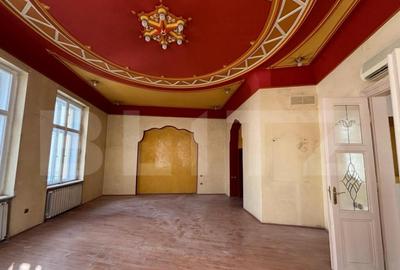 Spațiu comercial, de 558 mp, în Central