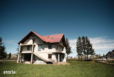Casă cu 9 camere cu Teren 1674 Mp în Frătăuții Vechi - 8