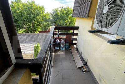 Apartament cu 3 camere semidecomandat în Unirea - 2