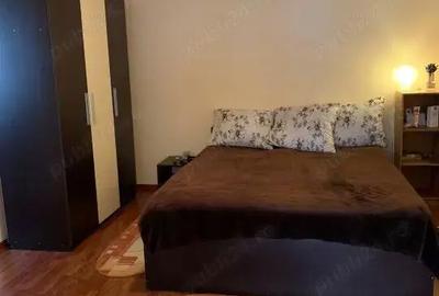 Casă cu 6 camere cu Teren 3000 Mp în Balinț - 1