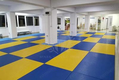 Spațiu comercial, de 1,000 mp, în Central - 5