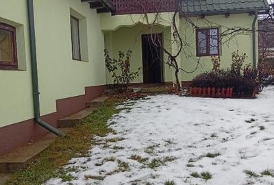 Casă cu 3 camere cu Teren 1470 Mp în Popeni (Brăești)