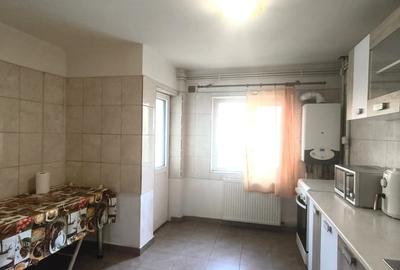 Apartament cu 3 camere decomandat în Central - 2