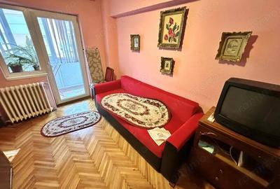 Apartament cu 3 camere decomandat în Cetate - 2