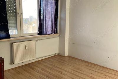 Apartament cu 3 camere semidecomandat în Ultracentral