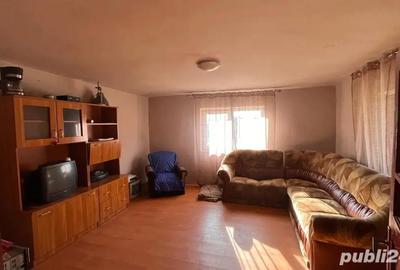 Casă cu 3 camere cu Teren 11111111 Mp în Chechiș - 1