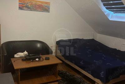 Apartament cu 3 camere semidecomandat în Florești - 2