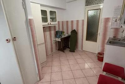 Apartament cu 3 camere decomandat în Central - 2