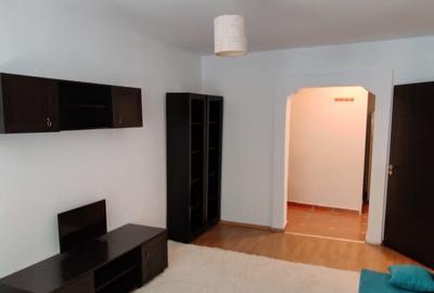 Inchiriez apartament 2 camere, zona Grivitei