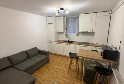Apartament cu 3 camere semidecomandat în Central - 2