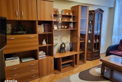 Apartament cu 3 camere decomandat în Valenta - 13