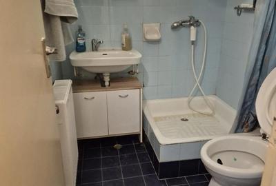 Apart.4 cam.,centr. proprie , zona B.Rosu , et.2 - 13