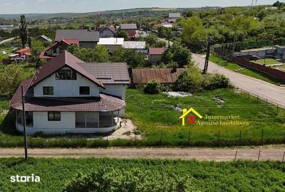 Casă cu 4 camere cu Teren 300 Mp în Central - 3