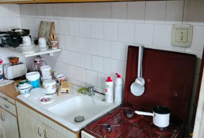 Apartament cu 4 camere la etajul 1/3 in bloc construit in asociatie,220.000 € - 7