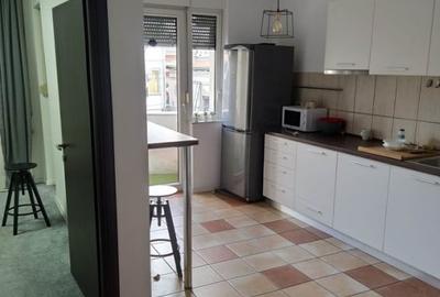 Casă individuală cu 9 camere cu Canalizare în Parcul Circului - 8