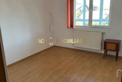 Vila | Cazare Muncitori | Berceni | Aparatorii Patriei | P+1+M - 5