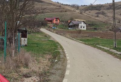Teren de 1340 mp, în Mociu - 2
