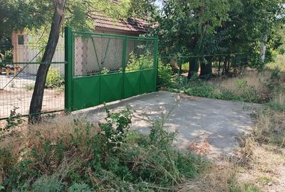 Teren cu doua corpuri casa - 35000 eur - 4