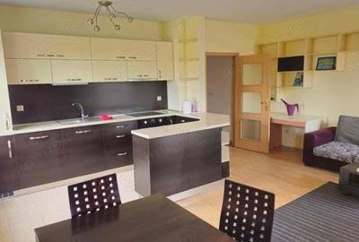 Apartament cu 2 camere decomandat în Tractorul