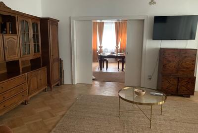 Apartament cu 4 camere decomandat, mobilat în Capitale - 8
