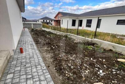 Casa individuala cu 5 ari teren, semifinisata, zona Aerodrom - 9