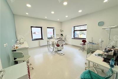 Afacere medicala complet functionala de vanzare in zona Centralaa Afacere medicala complet functionala de vanzare in zona Centralaa - 1