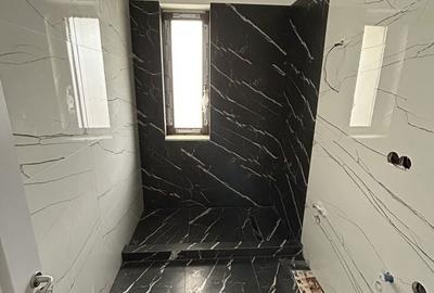 Casă cu 4 camere cu Teren 476 Mp în Central - 2