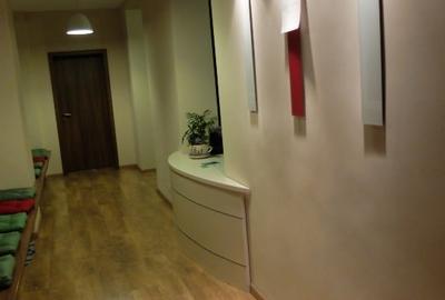 Proprietar închiriez spatiu premium – 175 mp, Parter, P-ța Unirii - 5