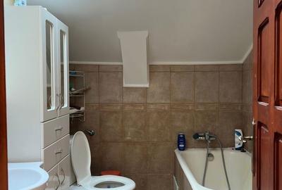 Casă cu 4 camere în Slănic - 1