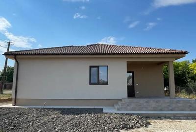 Casă cu 3 camere în Diniaș - 10